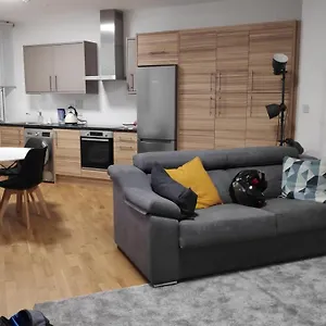 Old Town Brand New Studio Apartment