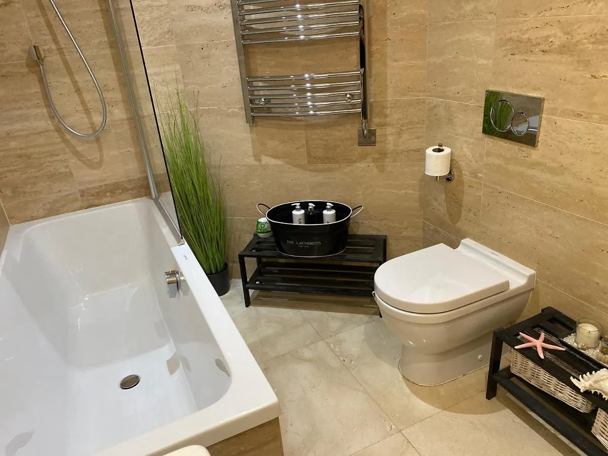 Luxury Ocean Spa Plaza Private Large 1 Bed Apartment Gibilterra
